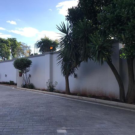 Aluve Guesthouse Johannesburg Exterior foto